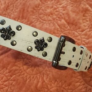 White Men's Fleur-de-lis Distressed Leather Belt sz 34/36 from The Buckle